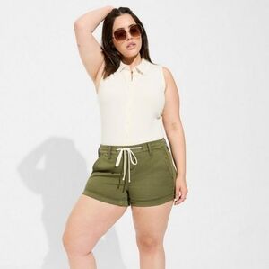 Fitted Rib V-Neck Collared Button-Up Crop Tank - PLUS 00 / M/L / 10 (D5-11)